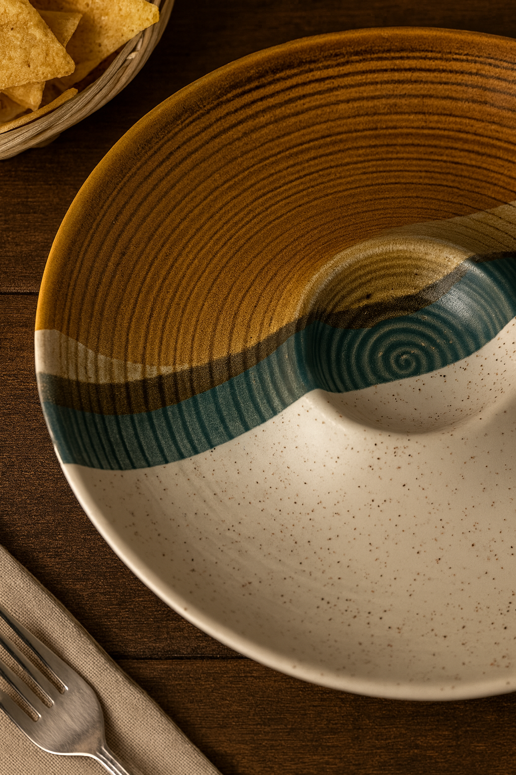Sierra Wave Nacho & Dip Plate